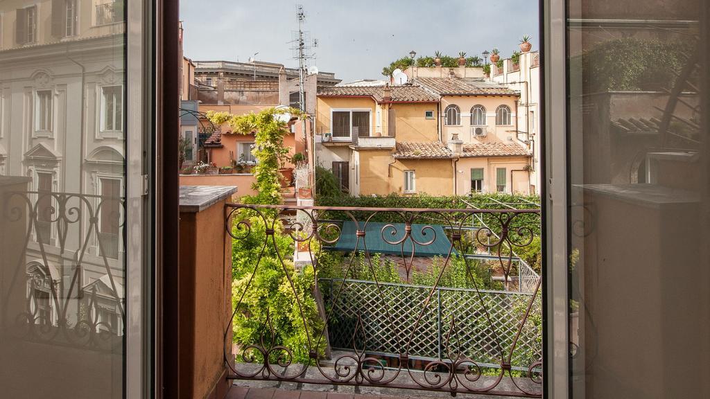 Campo De Fiori Balcony * Rome
